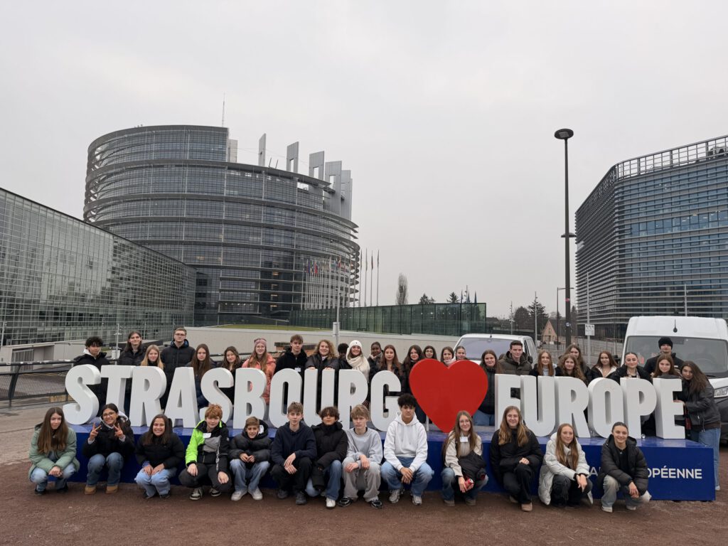 Besuch des Europaparlaments und des Weihnachtsmarkts in Straßburg